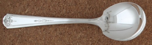 Queen Bess 1924 - Sugar Spoon Shell