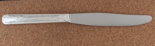 Regent 1939 - Luncheon Knife Solid Handle Modern Blade